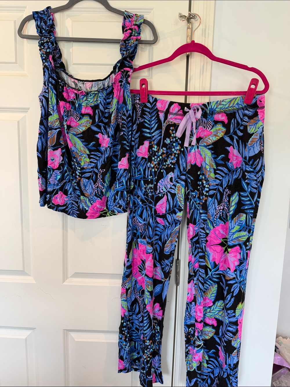 Lilly Pulitzer pajama set - Picture 3 of 5